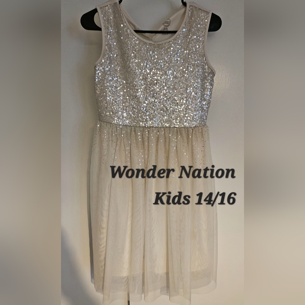 Girl's dress